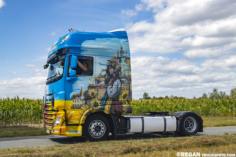 DAF XF106 - Nika.jpg