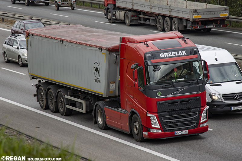 Volvo FH4 - Grzelak.jpg