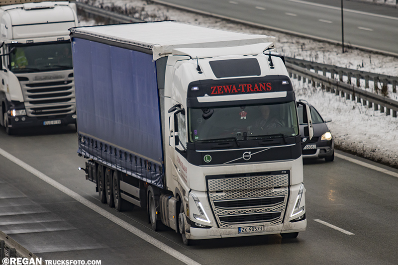 Volvo FH5 - Zewa-Trans.jpg