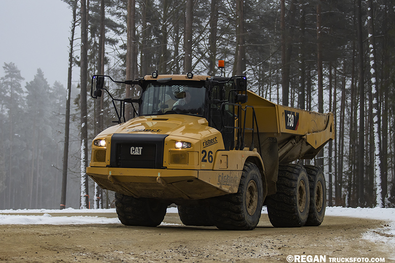 Caterpillar 730 - Richert.jpg