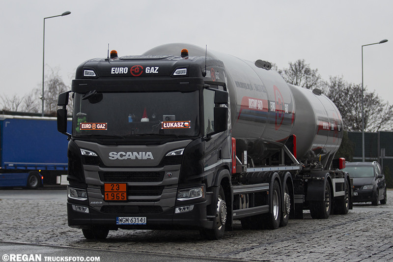 Scania 460P - Eurogaz.jpg