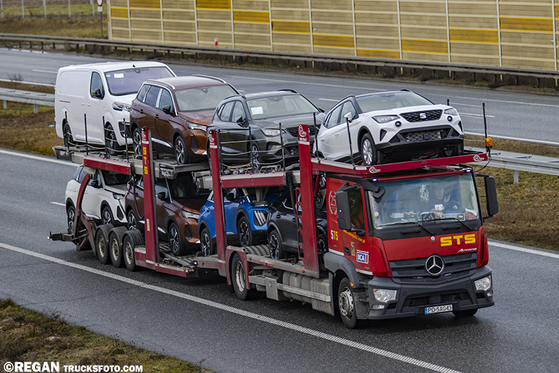 Mercedes-Benz Actros MP4 - STS Logistics.jpg