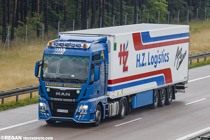 MAN TGX - Transport Rydzewski.jpg