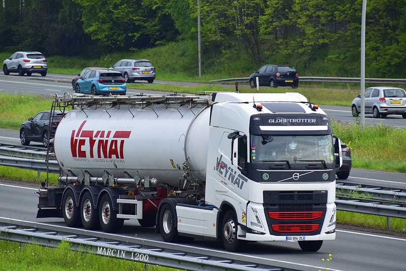 _DSC3822-crop-Veynat-VOLVO FH V.JPG
