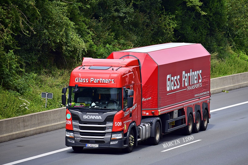 _DSC9136-crop-Glass Partners-SCANIA G450 NG.JPG