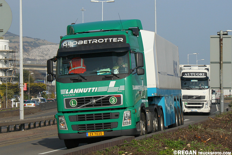 Volvo FH2 - Lanutti Dover.jpg
