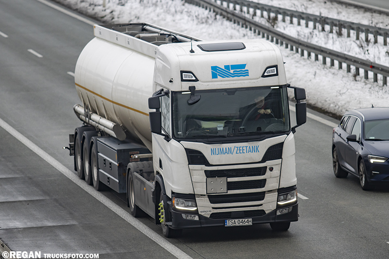 Scania 460R - Nijman Zeetank.jpg