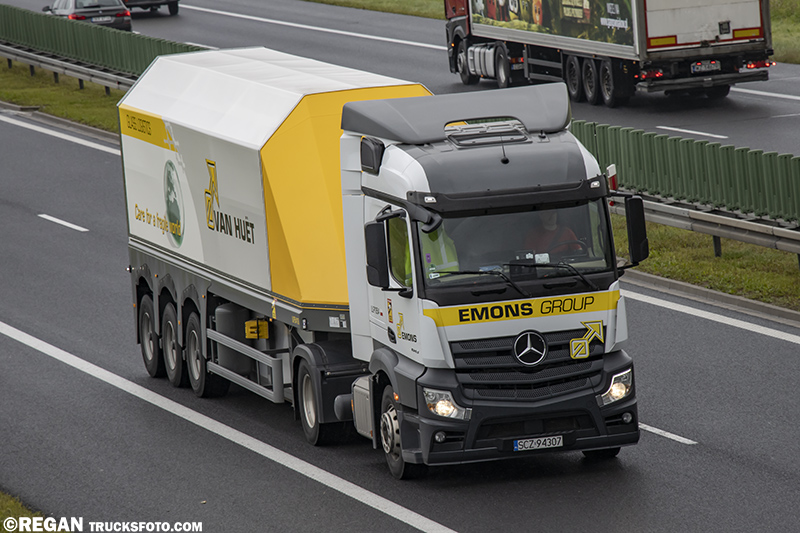 Mercedes-Benz Actros MP4 - Emons Group.jpg