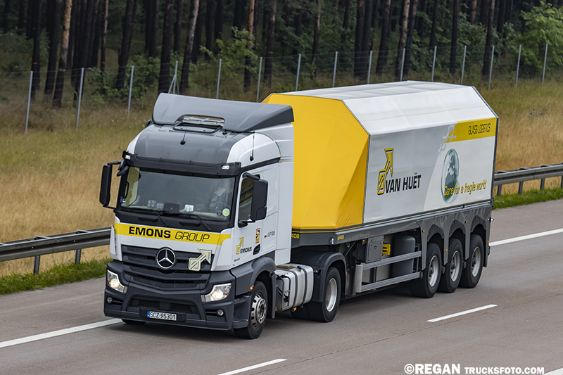 Mercedes-Benz Actros MP5 - Emons.jpg