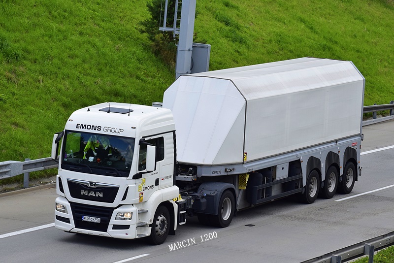 _DSC5954-crop- - Emons Group-MAN TGX Euro6 II.JPG