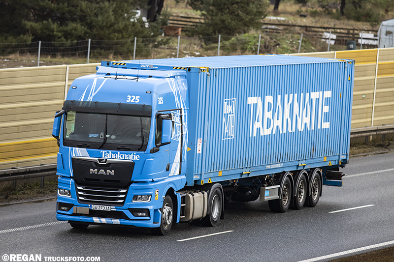 MAN TGX II - Tabaknatie.jpg