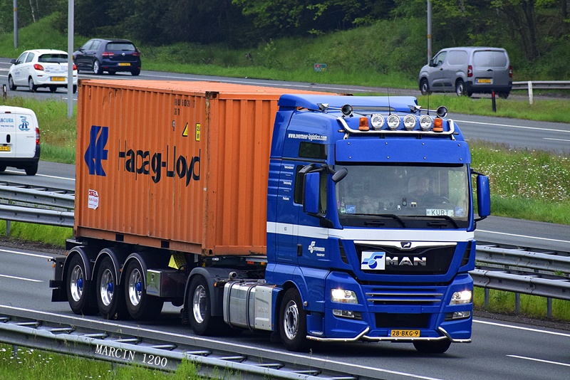 _DSC3679-crop-Overmeer Transport -MAN TGX Euro6 II.JPG