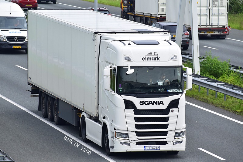 _DSC3294-crop-SCANIA S500-Elmark.JPG