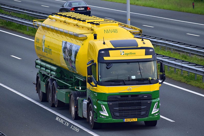 _DSC3499-crop-AGRIFIRM-VOLVO FM V.JPG