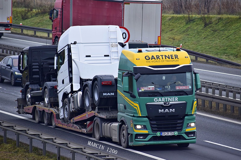 _DSC8599-crop-GARTNER-MAN TGX II Individual.JPG