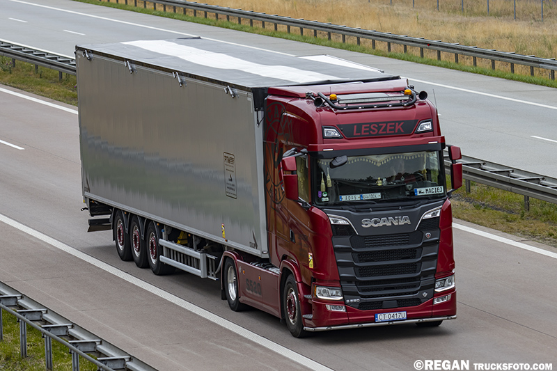 Scania S520 V8 - Leszek.jpg