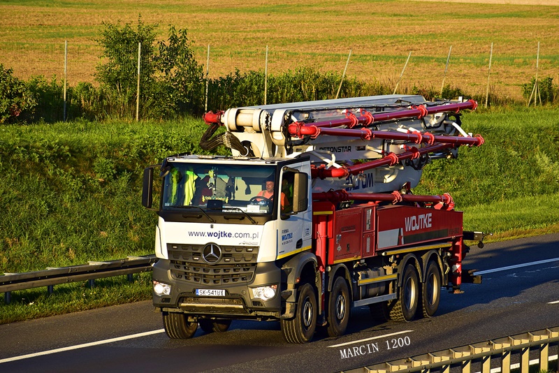 _DSC6746-crop-Mercedes-Benz Arocs II-WOJTKE.JPG