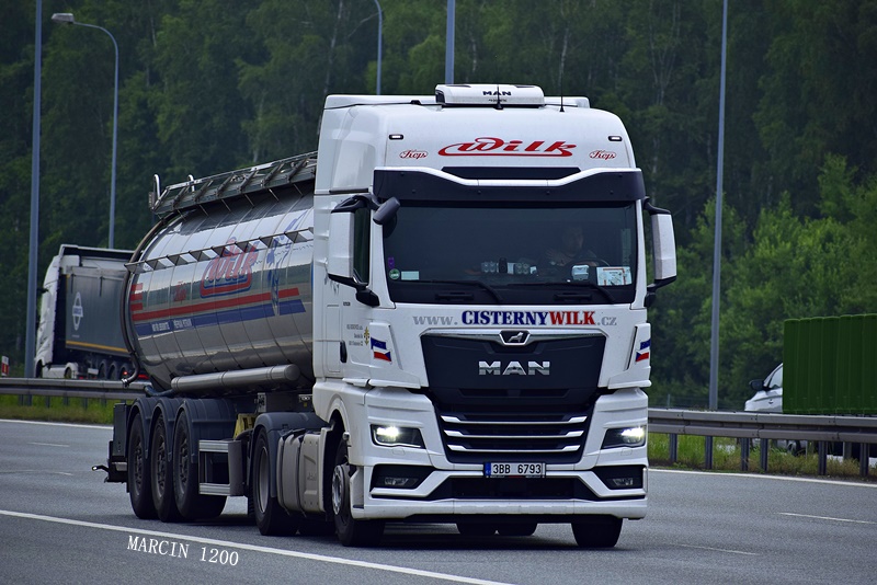 _DSC4551-crop-WILK-MAN TGX II.JPG