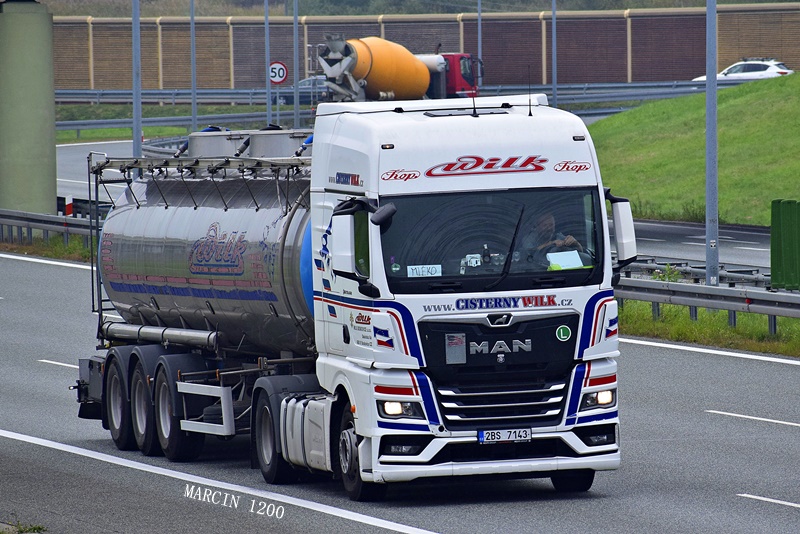 _DSC7198-crop-WILK-MAN TGX II.JPG