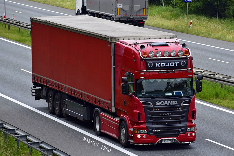 _DSC4462-crop-KOJOT-SCANIA RII R500 V8.JPG