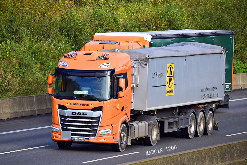 _DSC7987-crop-BUNTE-DAF XF.JPG