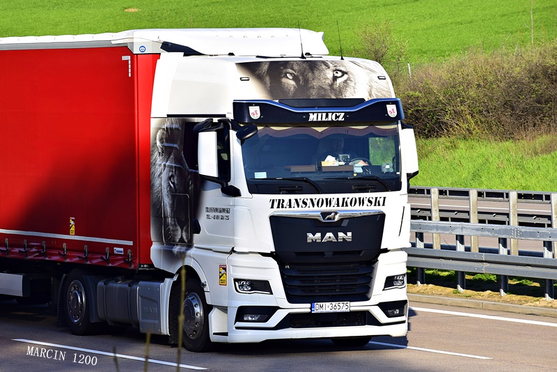 _DSC2713-crop-Trans Nowakowski-MAN TGX II.JPG