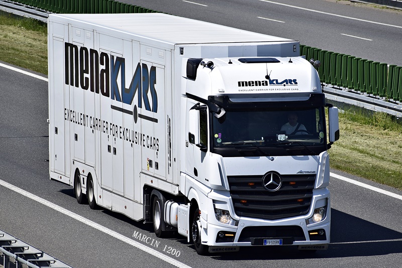 _DSC4378-crop-Mercedes-Benz Actros MP5-MenaKlars.JPG