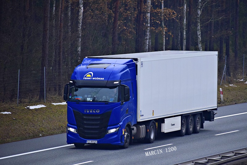 _DSC8574-crop-FERMY WOŹNIAK-IVECO S-WAY.JPG