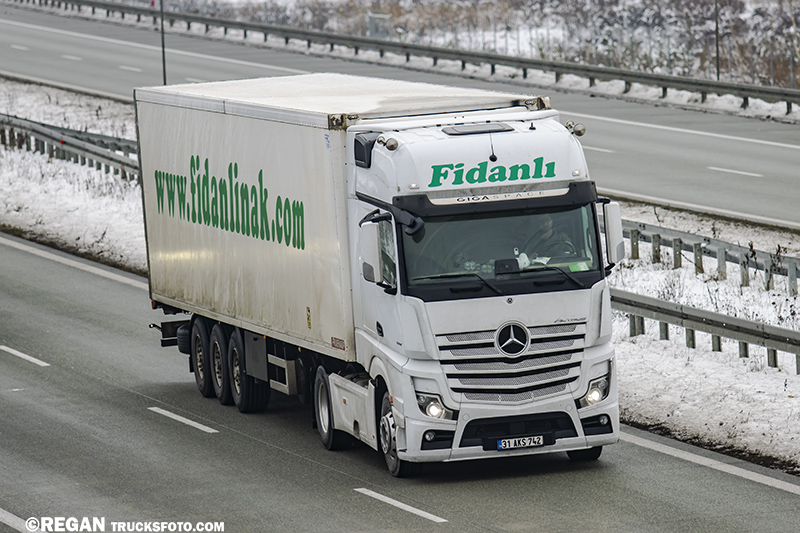 Mercedes-Benz Actros - Fidanli Fidanlinak.jpg