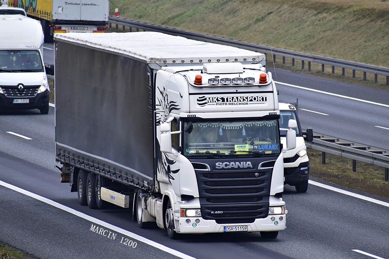 _DSC4583-crop-MKS Transport-SCANIA R450 STREAMLINE.JPG