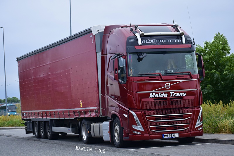 _DSC4647-crop-MELDA TRANS-VOLVO FH V.JPG