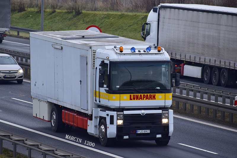 _DSC8628-crop-Wesołe Miasteczka  Cyrki-lunapark.JPG