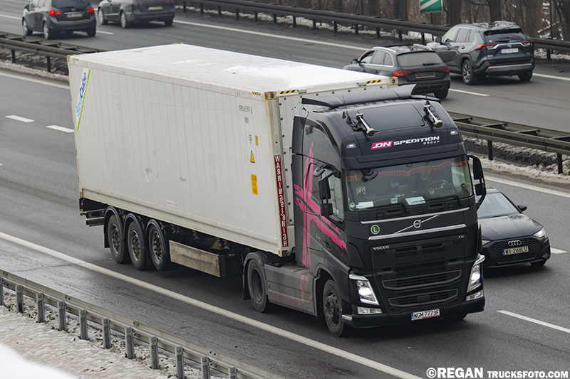 Volvo FH4 - DN Spedition Group.jpg