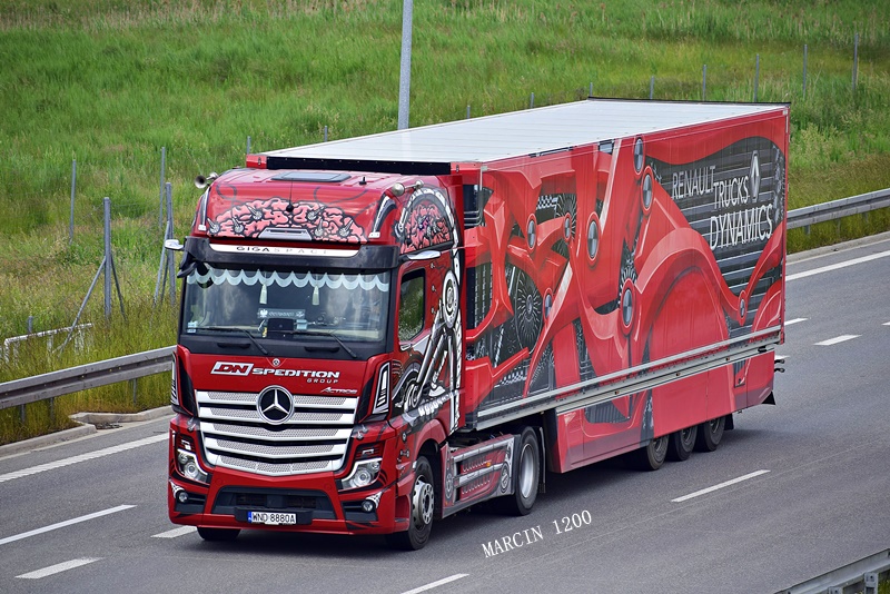 _DSC4523-crop-Mercedes-Benz Actros MP5 - DN Spedition.JPG