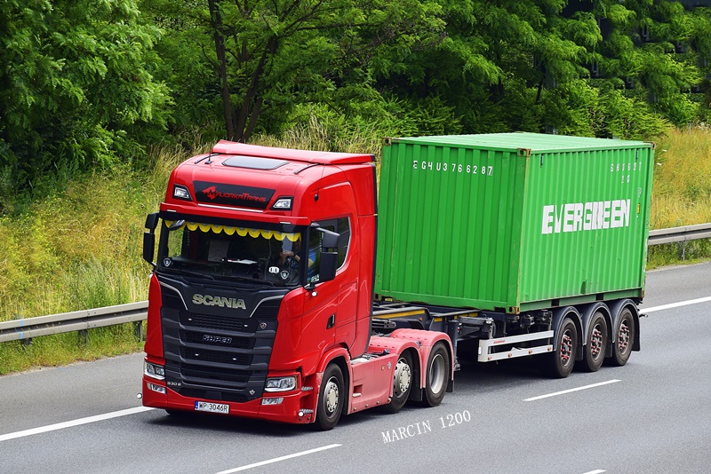 _DSC4943-crop-Scania 530S V8 - MajorkaTrans.JPG