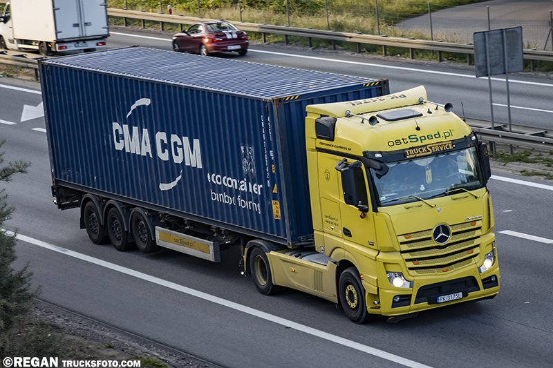 Mercedes-Benz Actros MP4 Ostsped.jpg