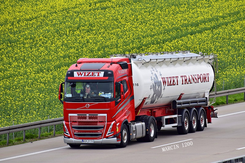 _DSC1546-crop-Volvo FH5 - Wizet.JPG