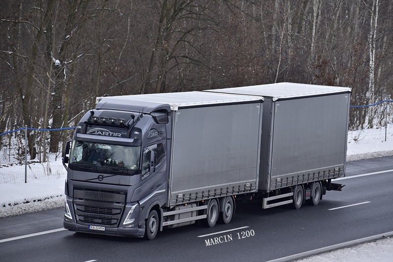 _DSC9025-crop-JARTIR-VOLVO FH V.JPG