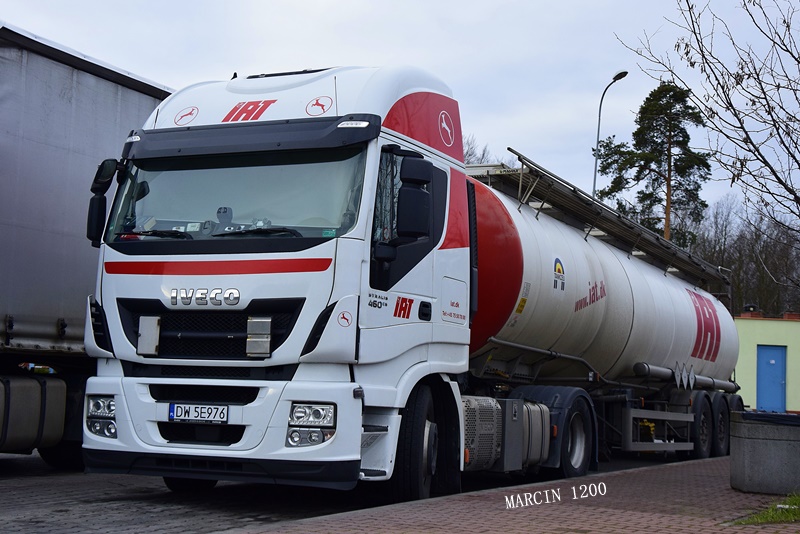 _DSC0686-crop-IAT-Iveco Stralis Hi-Way.JPG