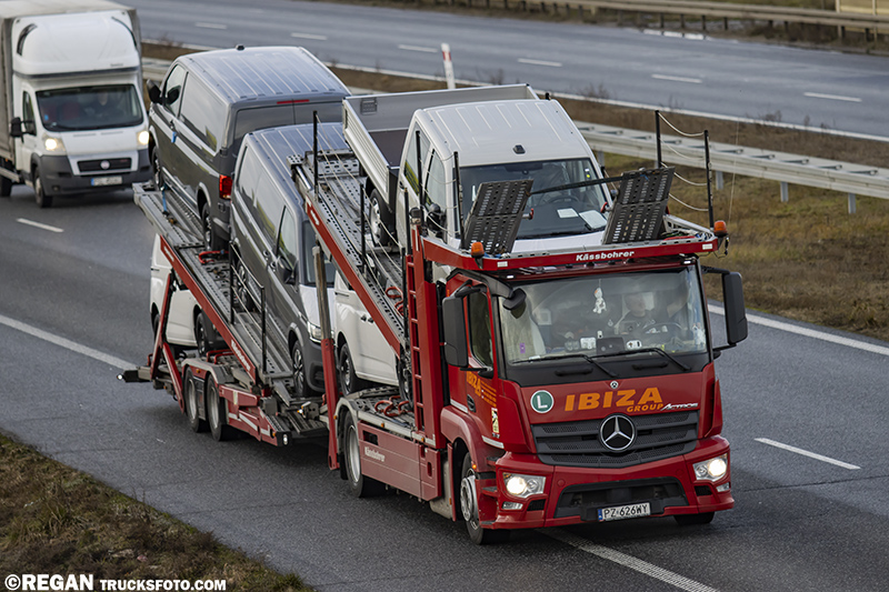 Mercedes-Benz Actros MP4  Ibiza Group.jpg