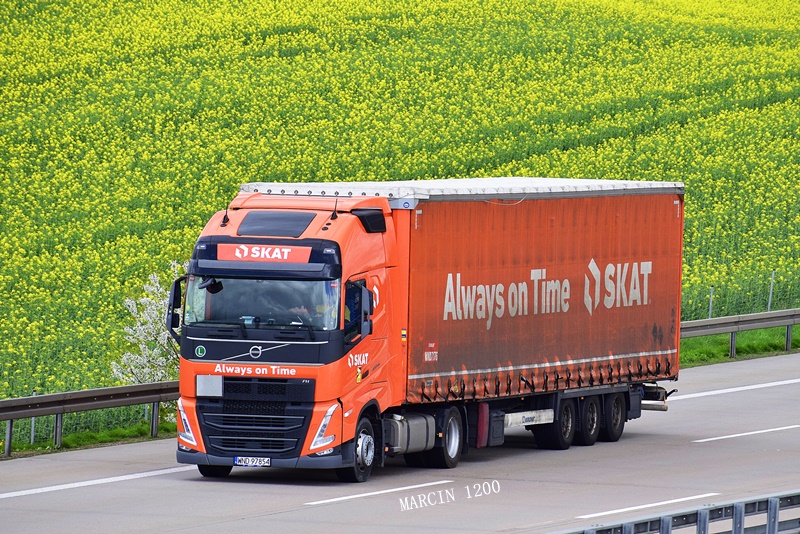 _DSC1838-crop-SKAT-VOLVO FH V.JPG