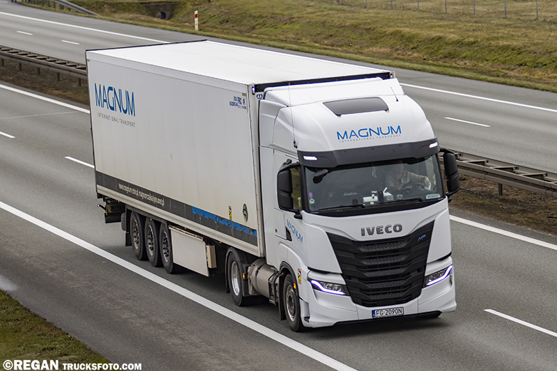 Iveco S-Way LNG - Magnum.jpg