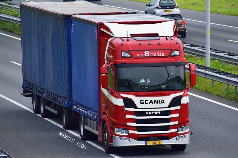 _DSC3325-crop-v.d.Struijk-SCANIA R NG.JPG