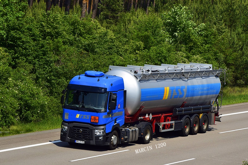 _DSC8983-crop-TSS-Renault Range T.JPG