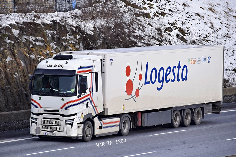 _DSC9128-crop-Jan de Lely-Renault Range T Evo.JPG