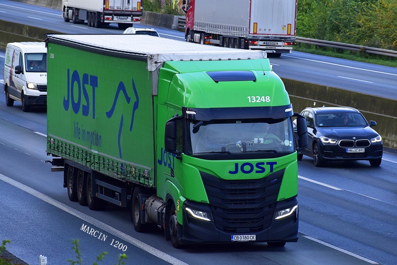 _DSC7524-crop-JOST-Iveco S-Way NP.JPG