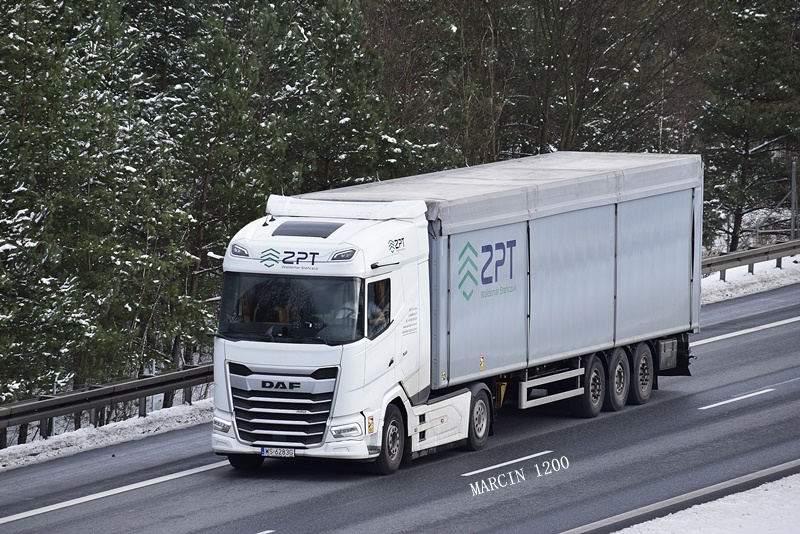 _DSC9047-crop-ZPT Waldemar Stańczuk-DAF XG.JPG