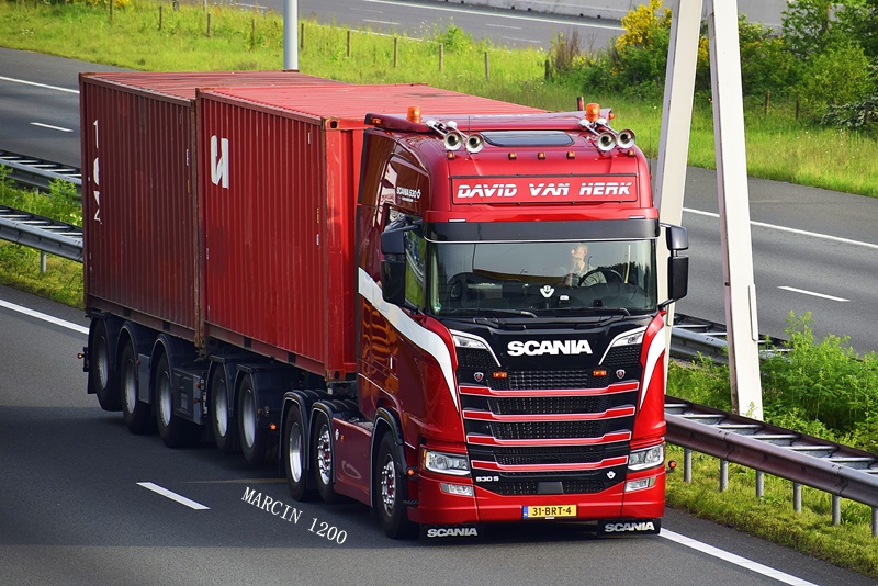 _DSC3412-crop-David van Herk-SCANIA S530 V8.JPG