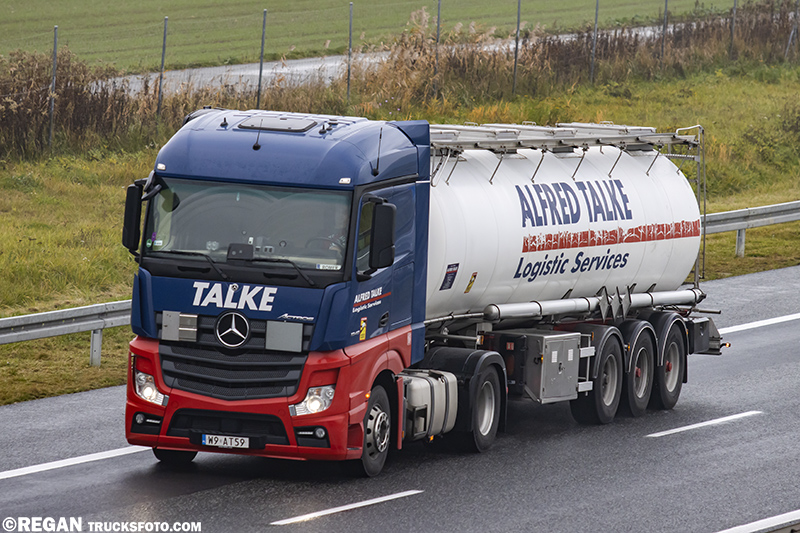 Mercedes-Benz Actros MP4 - Alfred Talke.jpg