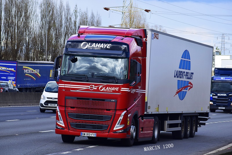 _DSC0834-crop-Lahaye Global Logistics-VOLVO FH V.JPG
